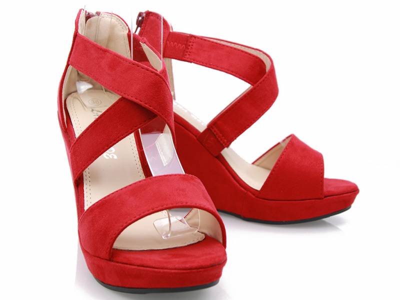 Červené sandálky na platforme