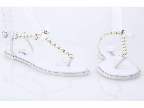 Biele perlové sandálky